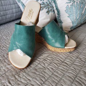 Onex Christina Pebbled Cork Wedges 9.5